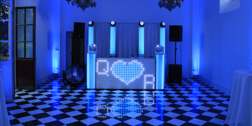 Alles over DJ Bruiloft Prijzen: Wat Kost een DJ voor jullie Speciale Dag?