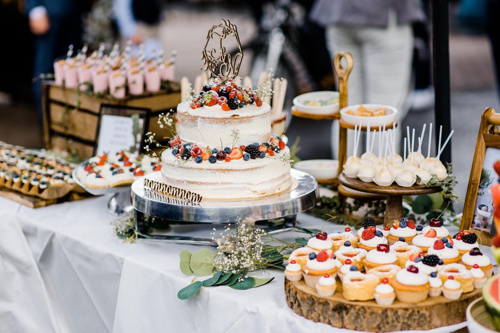 De Zoete Verleiding: Creëer Een Onvergetelijke Bruiloft Met Een Prachtige Sweet Table